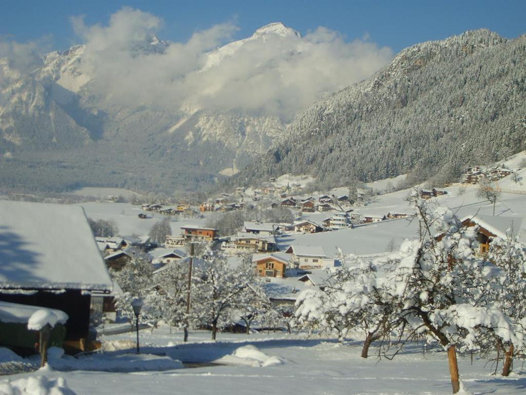 Ferienwohnung Petra Bruck am Ziller ภายนอก รูปภาพ