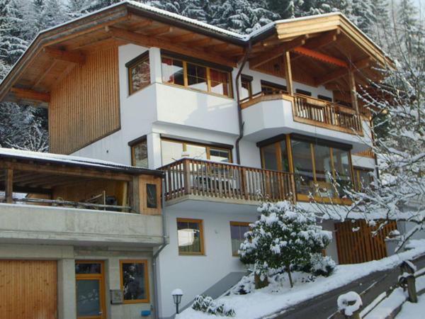 Ferienwohnung Petra Bruck am Ziller ภายนอก รูปภาพ